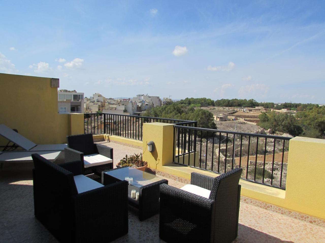 Panoramic Penthouse In Marsascala Which Enjoys Sea And Country Views Daire Marsaskala Dış mekan fotoğraf