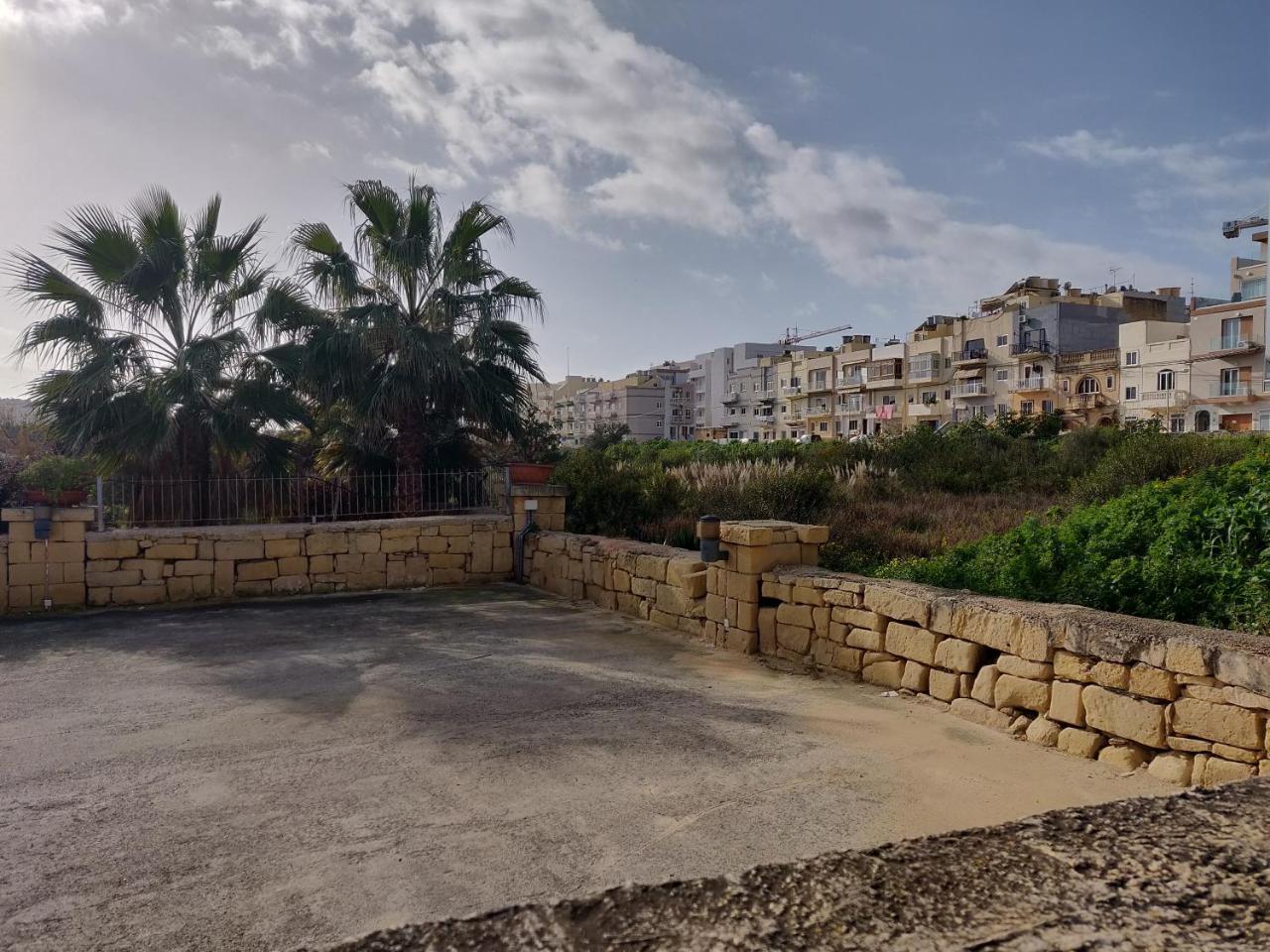Panoramic Penthouse In Marsascala Which Enjoys Sea And Country Views Daire Marsaskala Dış mekan fotoğraf