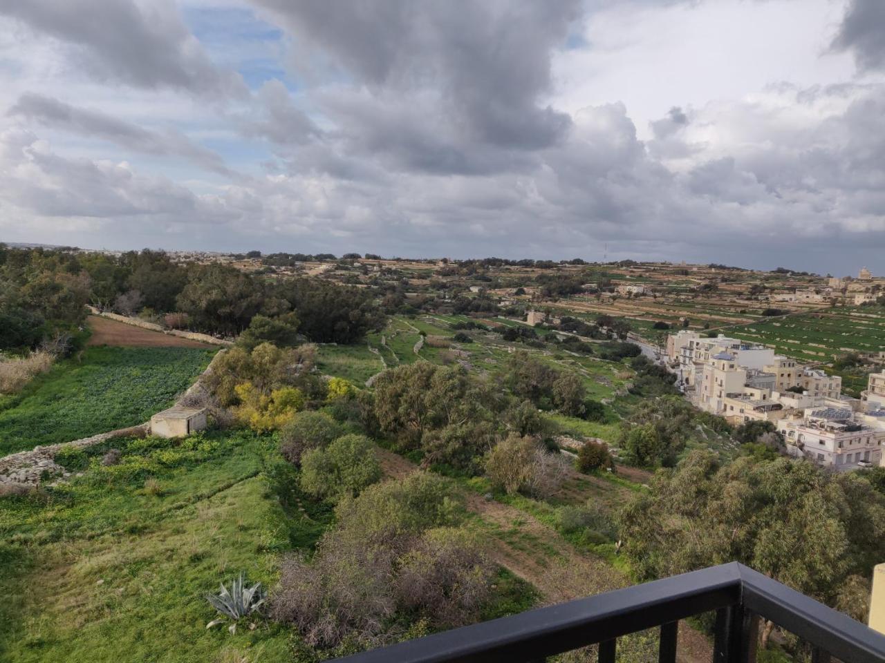 Panoramic Penthouse In Marsascala Which Enjoys Sea And Country Views Daire Marsaskala Dış mekan fotoğraf