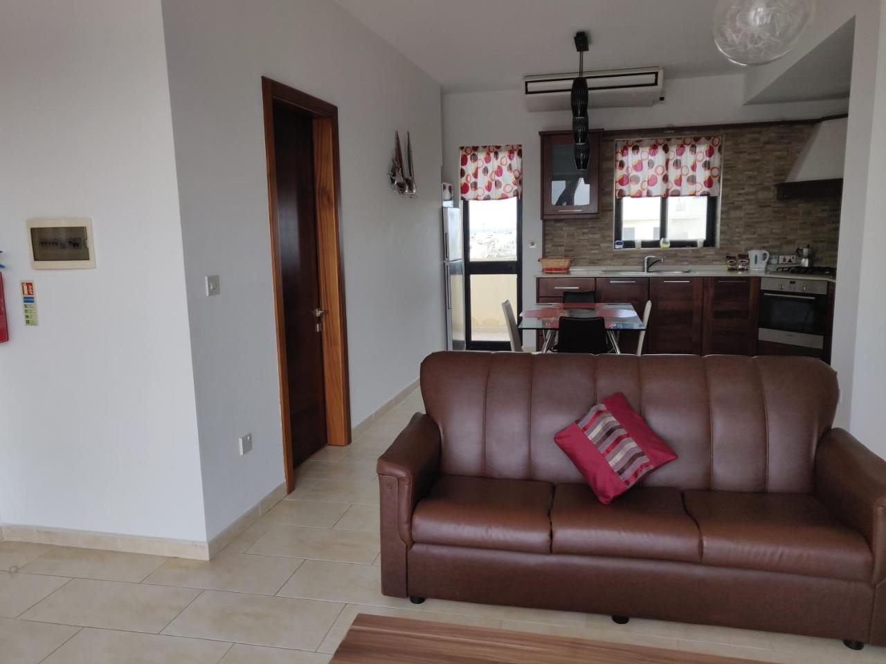 Panoramic Penthouse In Marsascala Which Enjoys Sea And Country Views Daire Marsaskala Dış mekan fotoğraf
